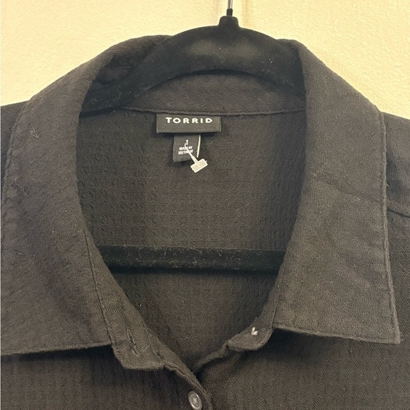Torrid Women's Black Button-Up Top - Picture 3 of 6